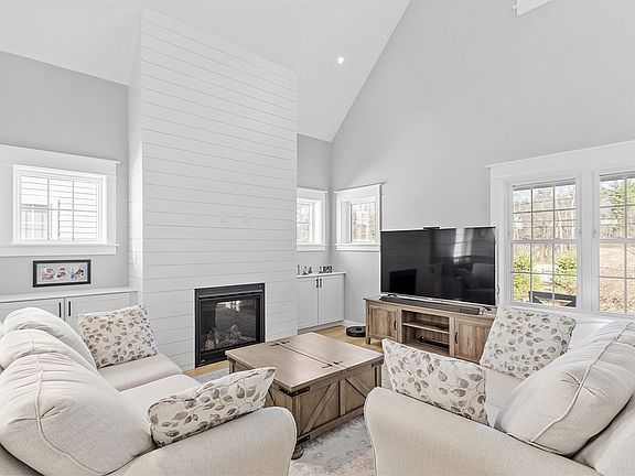 5th image of 7 Baldwin Ct #7