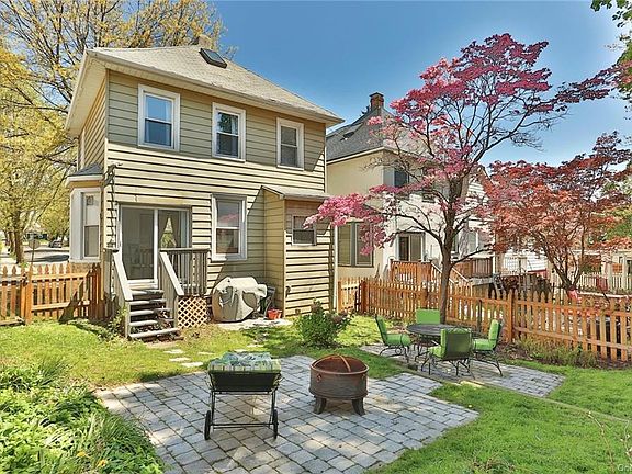 4th image of 61 White Ave