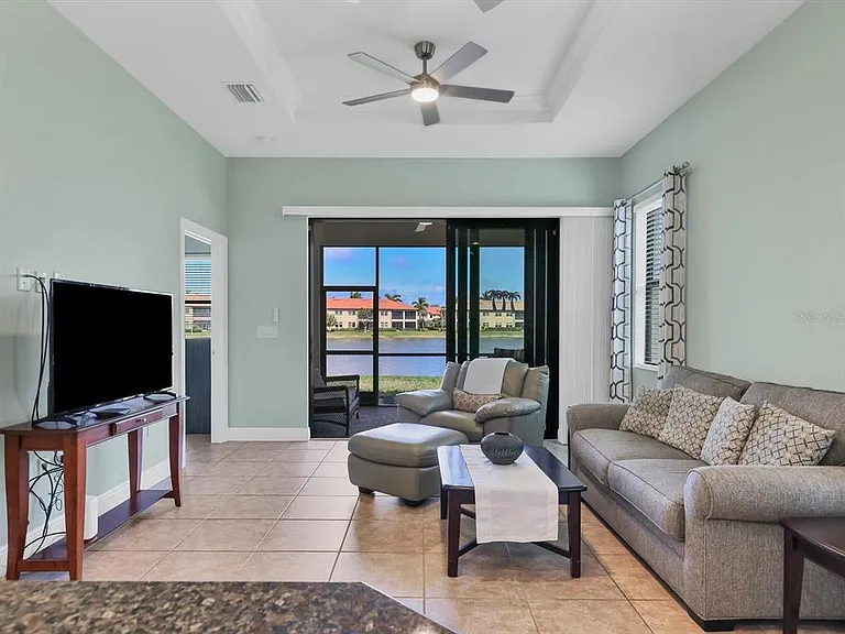 10424 Crooked Creek Dr — Photo 11