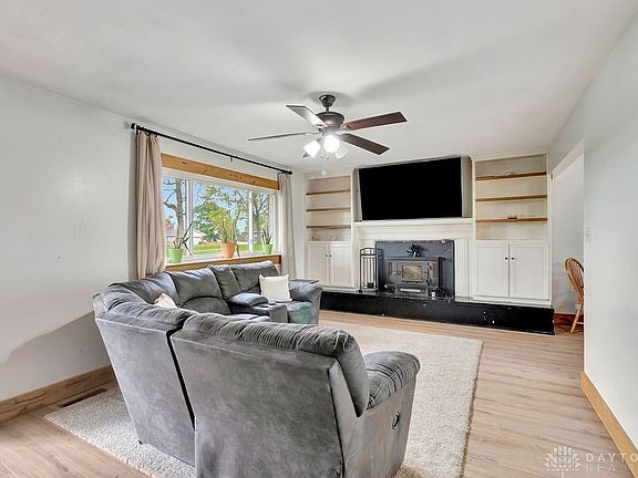 4th image of 2196 Renee Dr