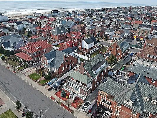 5th image of 187 Beach 133 St