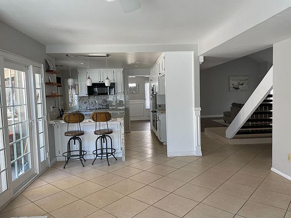 4th image of 709 Anza Way