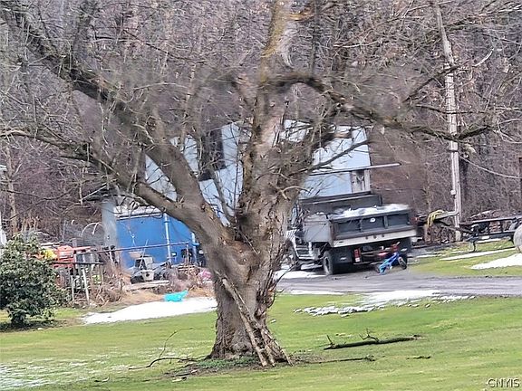 4th image of 2064 Pilgrimport Rd