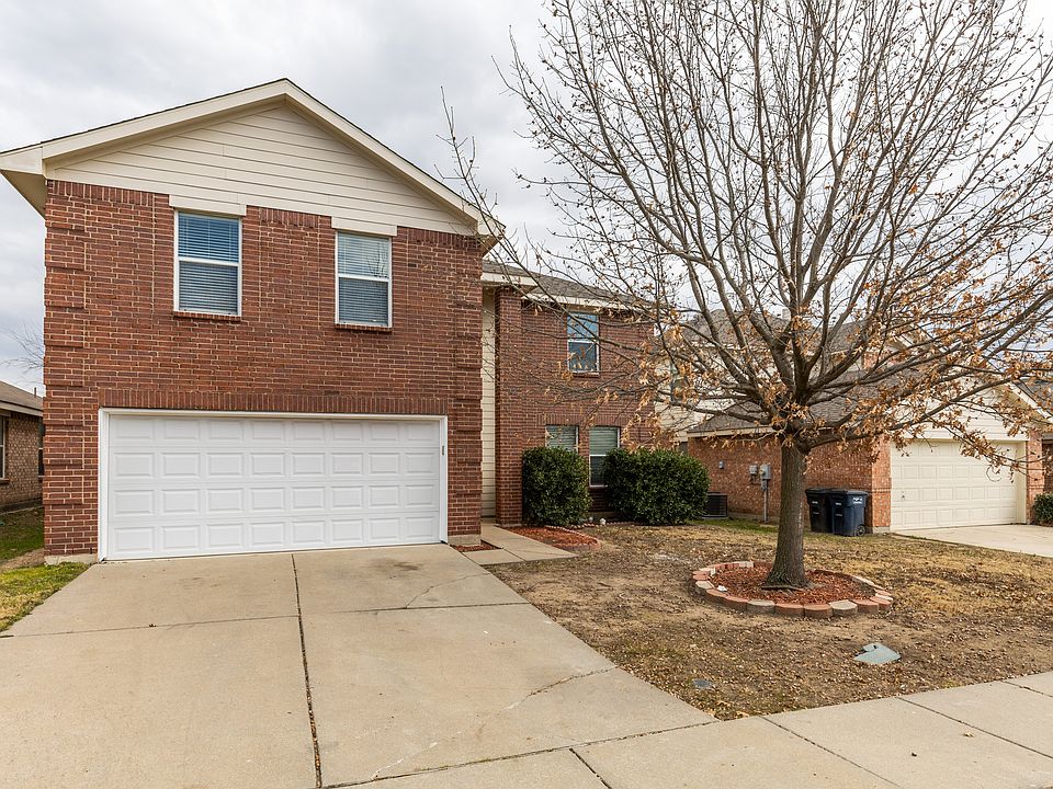 1st image of 4717 Waterford Dr
