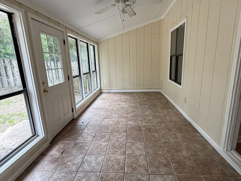 103 Leisure Lake Ct — Photo 8