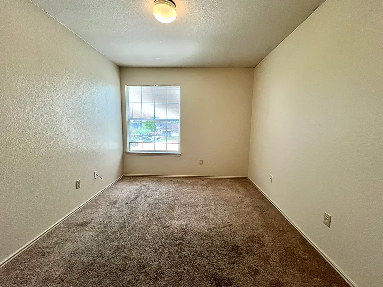 12913 Thomas Jefferson St — Photo 18