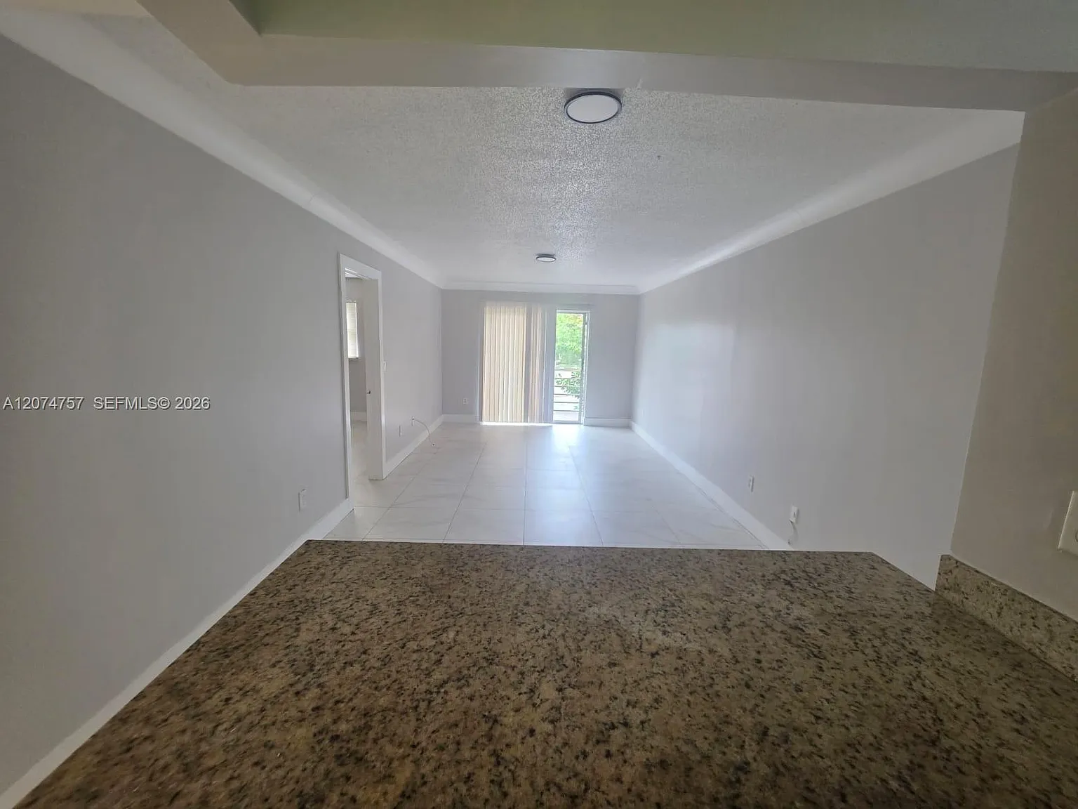 Oaks Condo — Photo 4