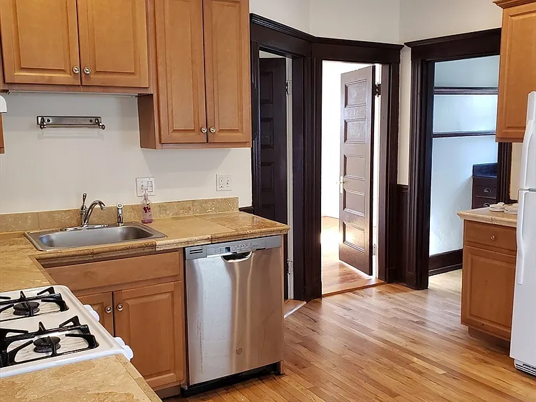 33 Tower St #1 — Photo 14