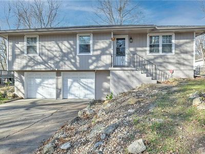 1802 S Oak St, Oak Grove, MO, 64075