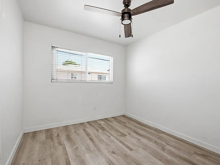 4133 Wabash Ave #8 — Photo 9
