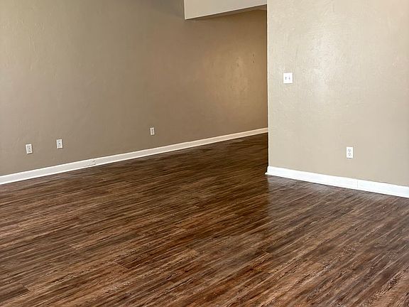 2nd image of 517 Teal Ln