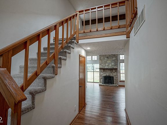 3rd image of 7494 Charrington Ct