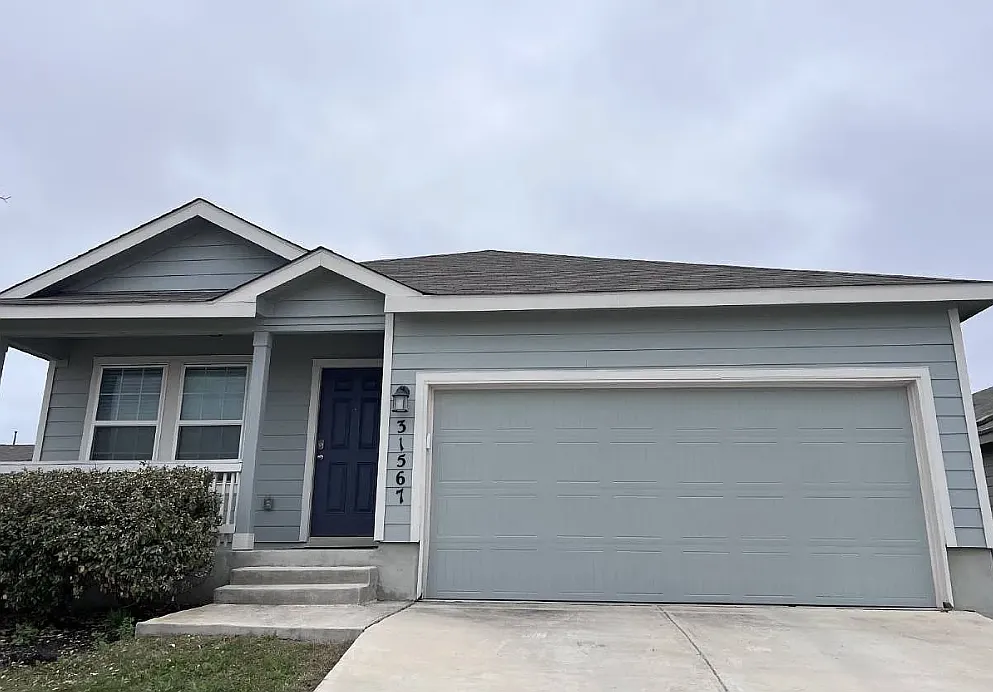 3 bed, 1474 sqft, $2,100 — Photo 1
