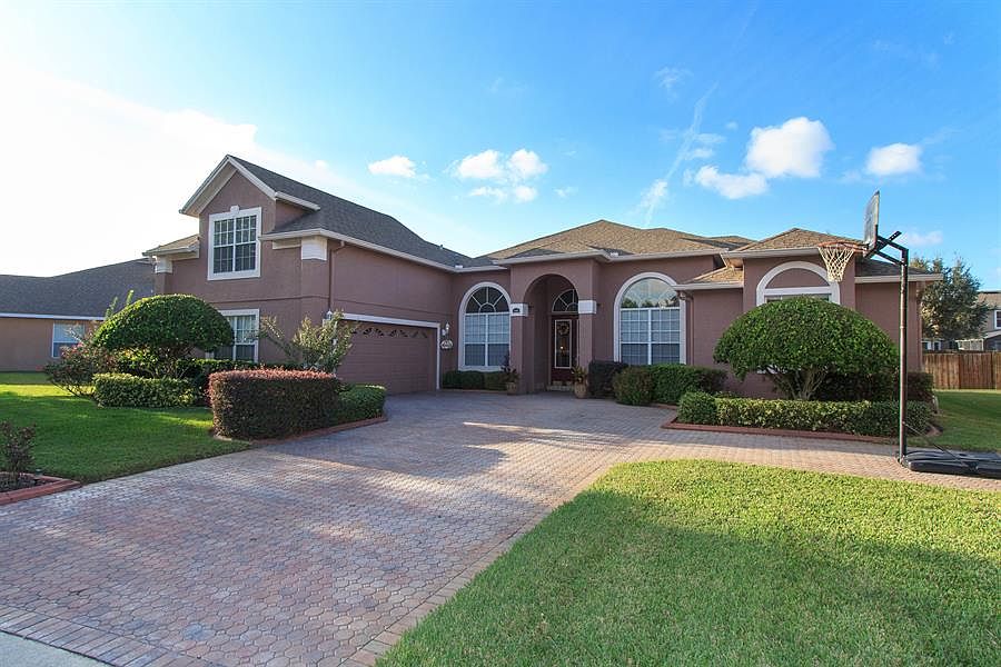 1st image of 1131 English Garden Ln