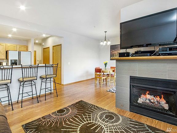 5th image of 418 17th St SE Unit 10D