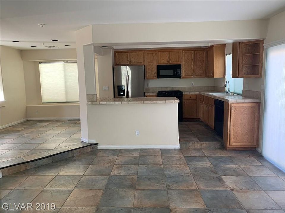 2nd image of 6652 Rumba Ct