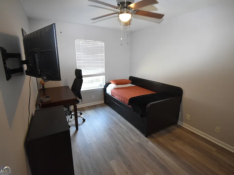 218 S Lake Forest Dr — Photo 13