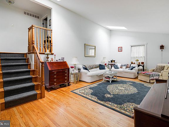 4th image of 108 Brentwood Dr