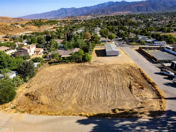 18990 Quebec Ave, Corona, CA 92881