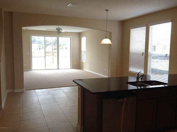 4th image of 15858 LEXINGTON PARK Boulevard #313