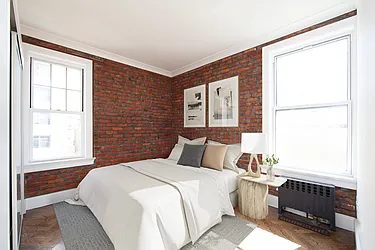 Rented by R New York