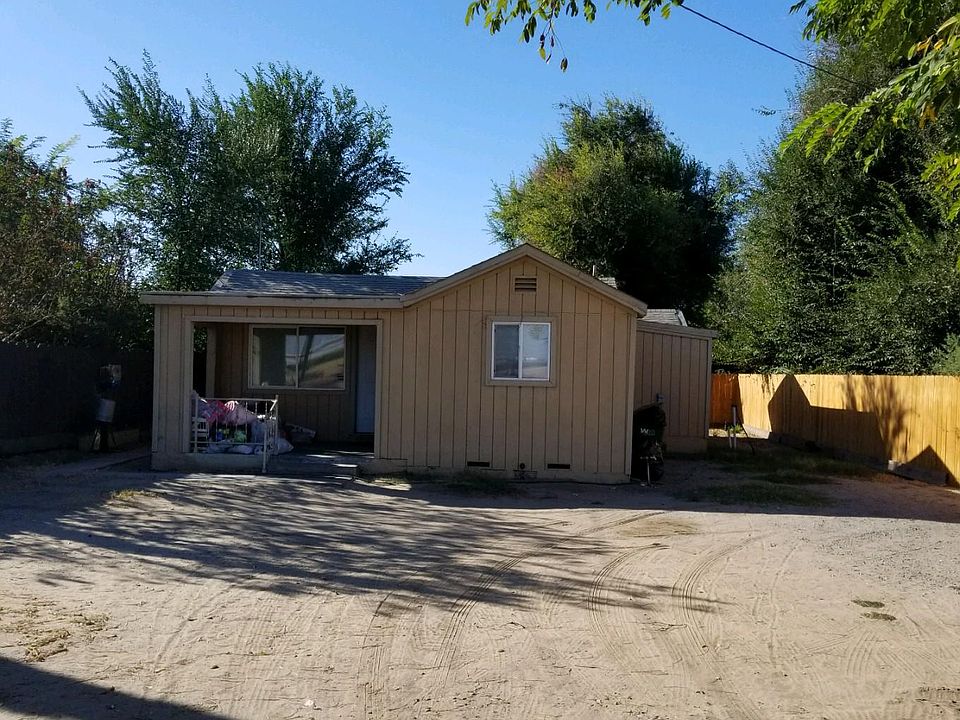 1st image of 2950 W Yosemite Ave