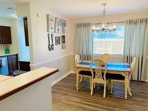 2nd image of 203 Willow Creek Ct