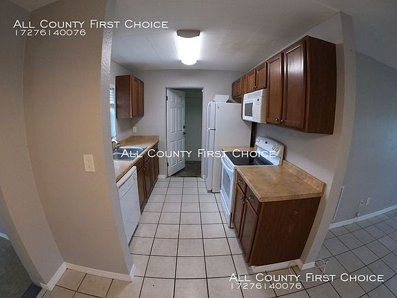 4th image of 324 Lewis Blvd SE