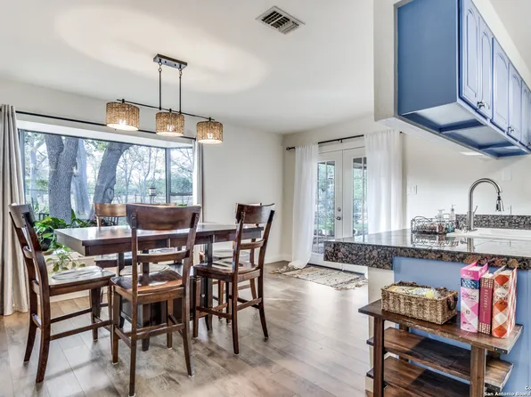 104 Whippoorwill Ct, Boerne, TX 78006