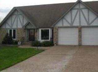 2115 SW Brighton Ct, Blue Springs, MO 64015