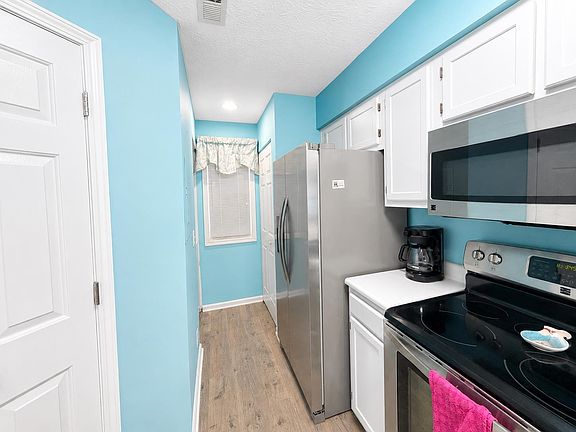 4th image of 657 Tupelo Ln. #15G