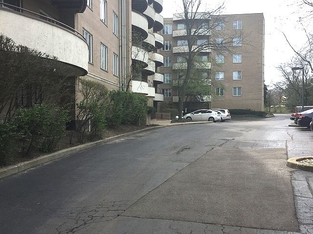 1st image of 6400 N Cicero Ave APT 306