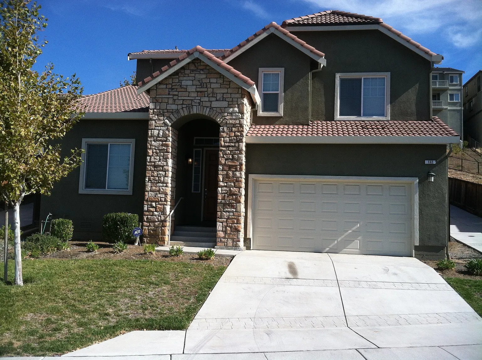 132 Lawlor Ct photo 1