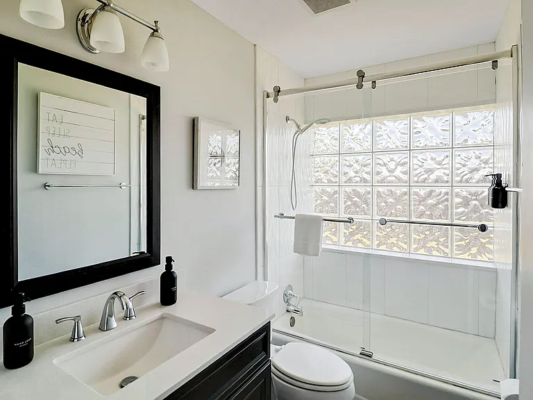 2545 Webber St — Photo 64