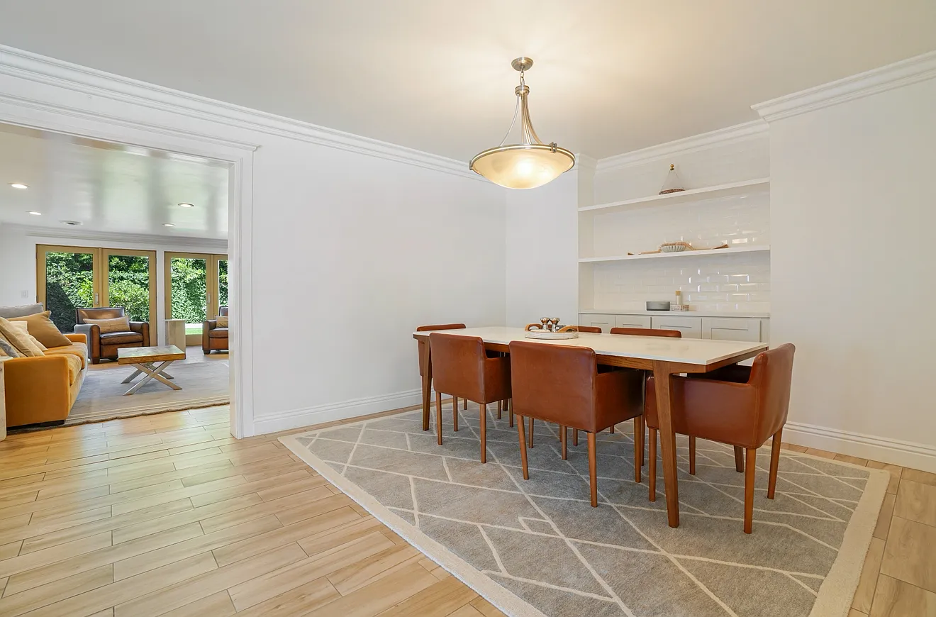 5 bed, 2850 sqft, $7,500 — Photo 4