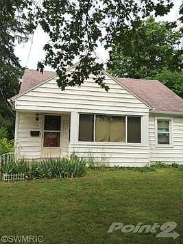 2nd image of 114 N Lincoln Ave