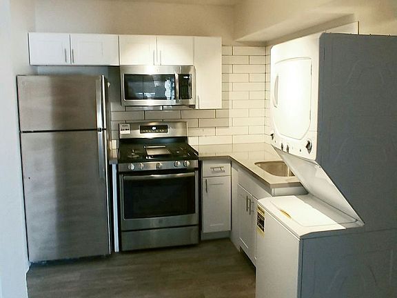 2nd image of 805 W Brown St #9129021