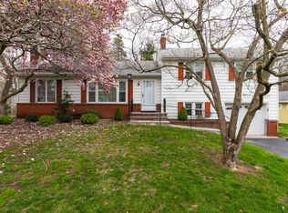 1 Broadview Rd, Poughkeepsie, NY 12603