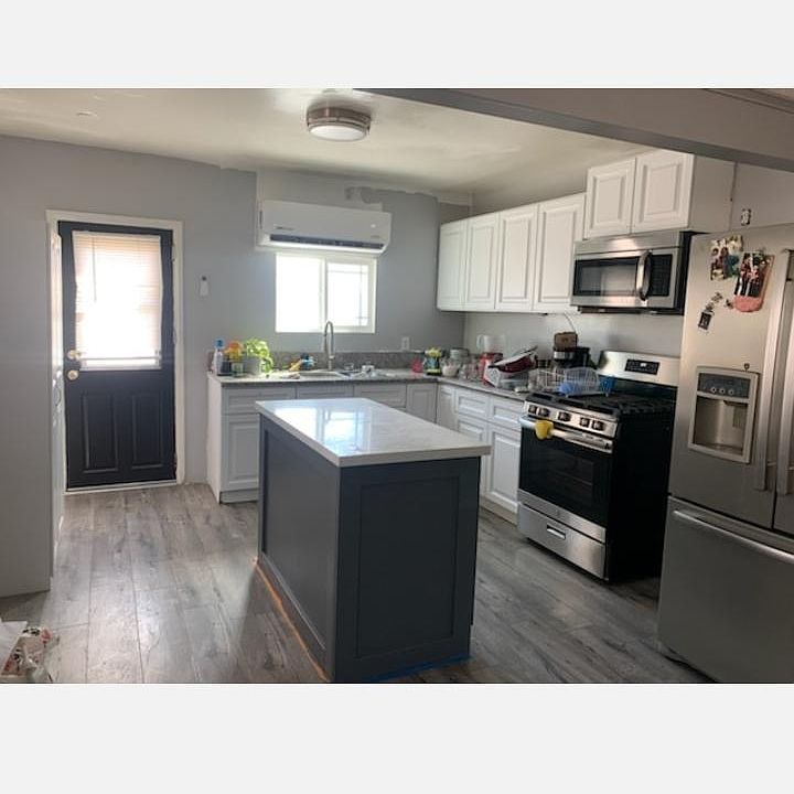 1st image of 2742 Glenwood Pl