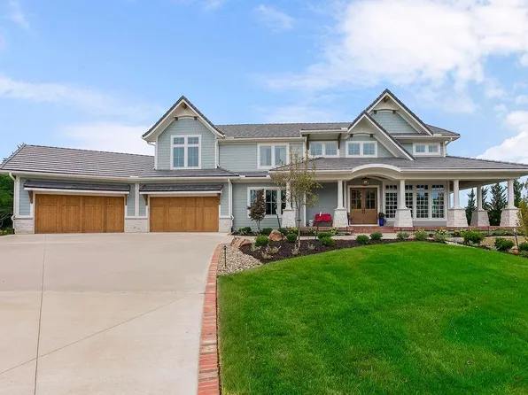 25373 W 107th Ter, Olathe, KS 66061