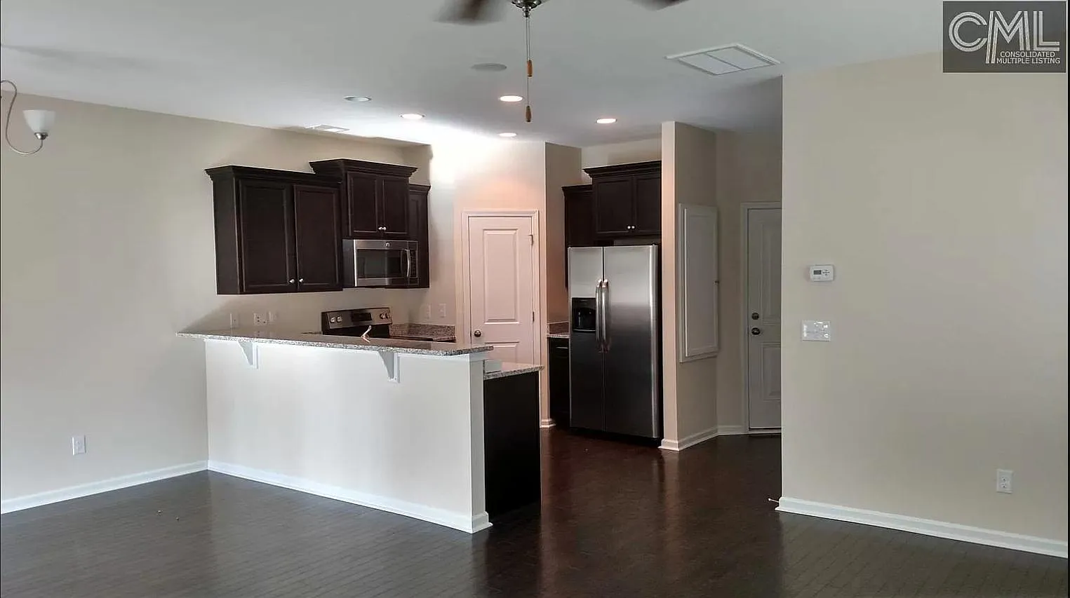 3 bed, 1647 sqft, $2,050 — Photo 2