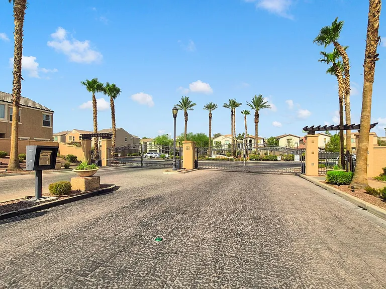 1548 Otero Valley Ct — Photo 17