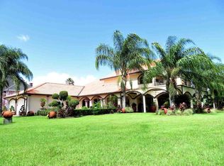 160 Grand Chase Dr, Nederland, TX 77627