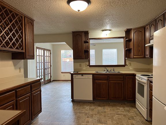 3rd image of 3211 Alice Ave