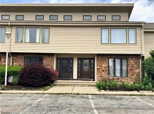 203 Dakota Dr #203, Lafayette, NJ 07848
