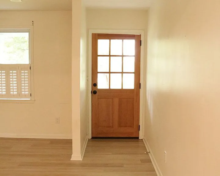 2045 Lake Ave — Photo 2