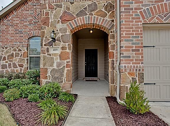 2nd image of 419 Highland Fairway Ln