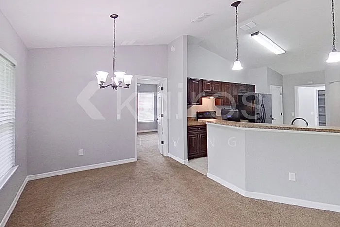 5623 NW 55th Ave — Photo 5