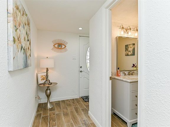 5th image of 5791 Maple Hill Dr