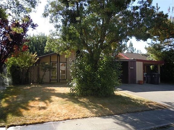 2nd image of 1021 Bienville St